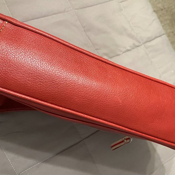 RED LIZ CLAIBORNE SMALL SHOULDER BAG - VERY CUTE - Picture 3 of 5